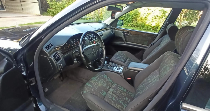 Mercedes-Benz Klasa E cena 29990 przebieg: 256352, rok produkcji 1998 z Jastrzębie-Zdrój małe 277